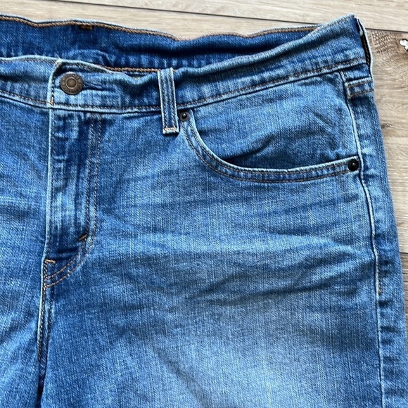 Levi Jean Denim Shorts - Picture 2 of 9